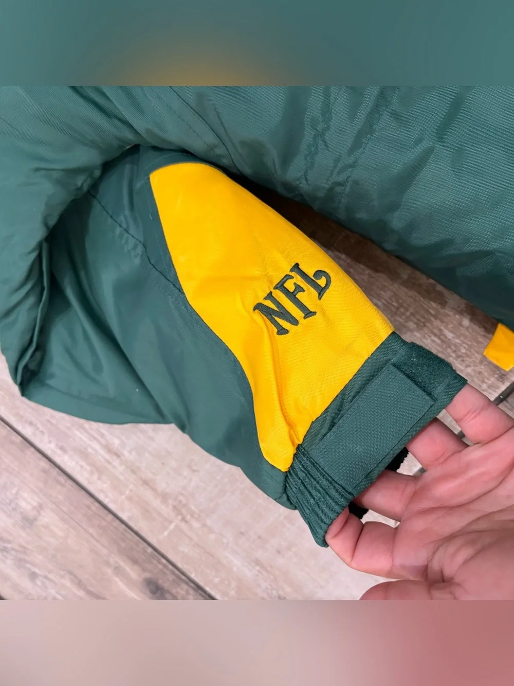 NFL Green Bay Packers green heavyweight puffer jacket  men’s size XL